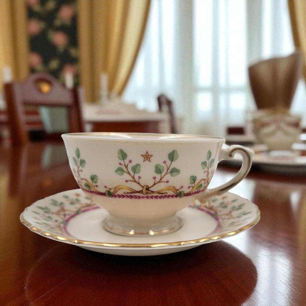 Syracuse Pendleton Federal Footed Cup And Saucer Floral Gold Trim 1949 - 1966